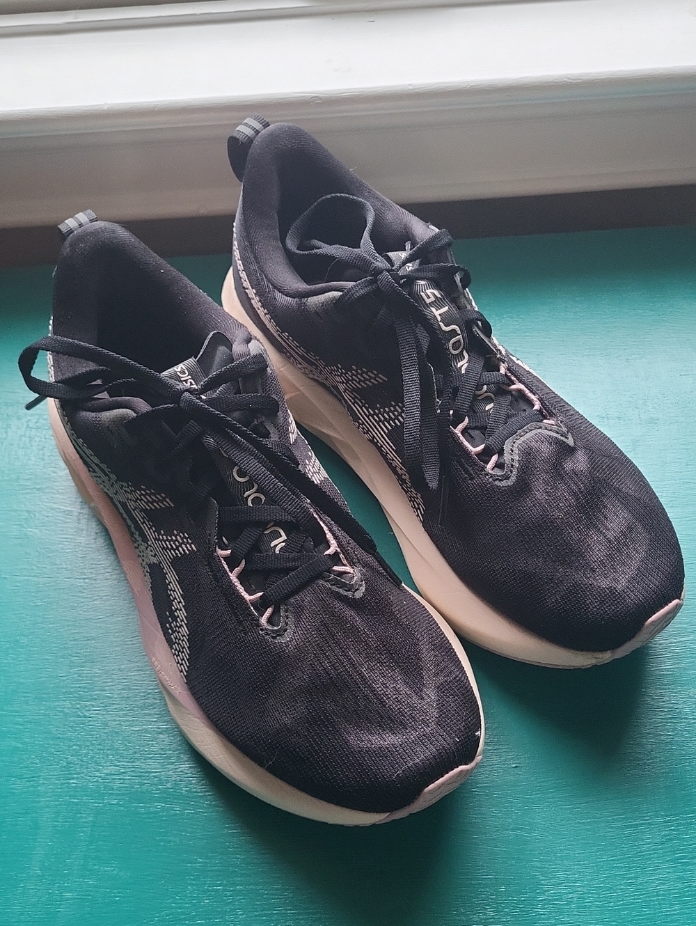Asics Novablast 5  Women's Running Shoes - Black/Pearl Pink - 9
